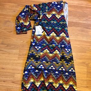 Gorgeous LuLaRoe Sarah XL